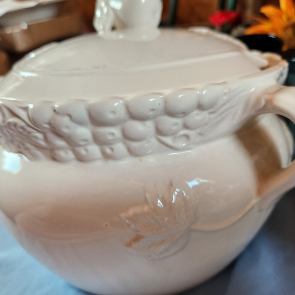 Beautiful Vintage Japan White Tureen - Picture 1 of 8